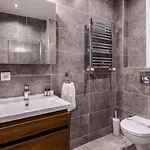 Bright Charming Modern 3bd2bath Balcony! #367 Apartment *