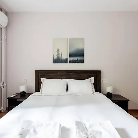 Bright Charming Modern 3bd2bath Balcony! #367