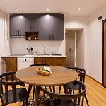 Bright Charming Modern 3bd2bath Balcony! #367 Διαμέρισμα *