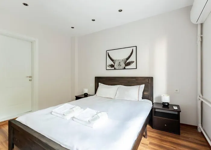 Bright Charming Modern 3bd2bath Balcony! #367