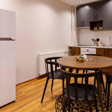Bright Charming Modern 3bd2bath Balcony! #367 Istanboel